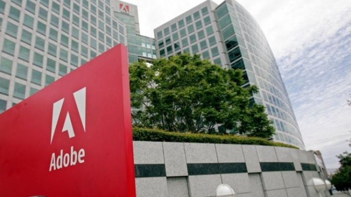 Adobe-un satışları və xalis mənfəəti artıb