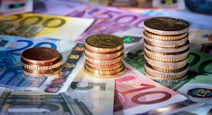 Rəsmi məzənnələr açıqlandı