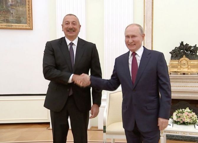 Əliyev Putinə Brüssel görüşü barədə danışıb