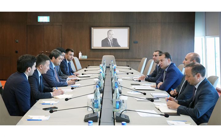 Azərbaycan və Özbəkistan üçüncü ölkələrə birgə ixracı müzakirə edib