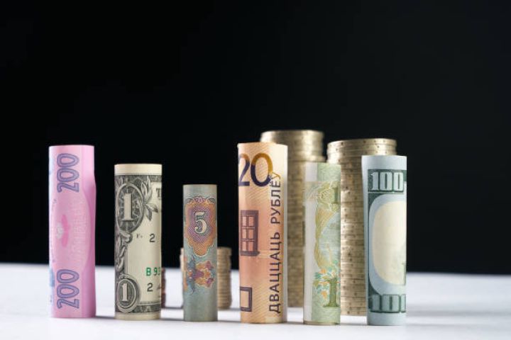 Rəsmi məzənnələr açıqlandı