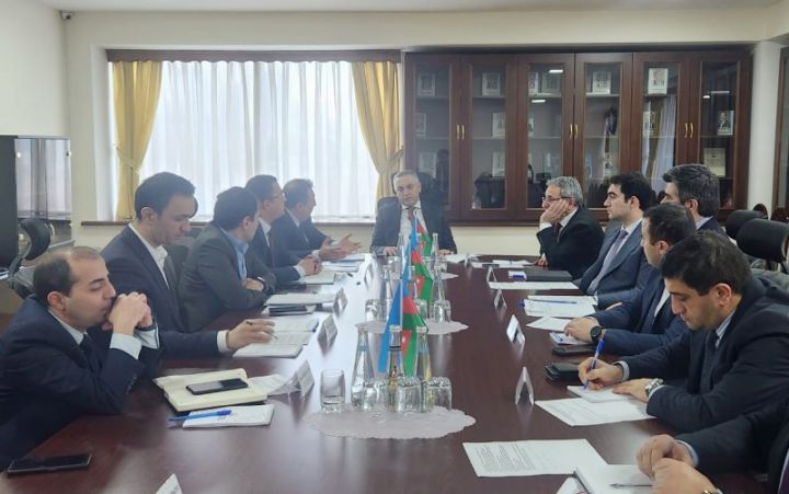 Dövlət Xidmətində “Azəripək” müzakirəsi