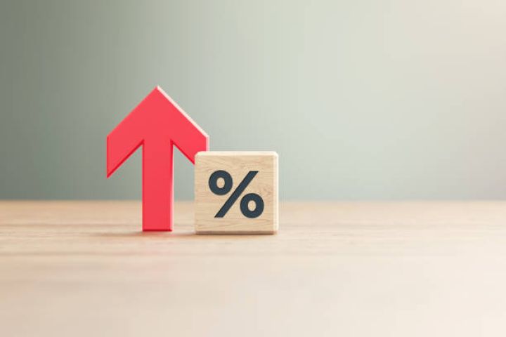 "3,5-4 milyardlıq emissiya geniş investor bazasına malik olmayan qiymətli kağızlar bazarında faizləri artıra bilər"