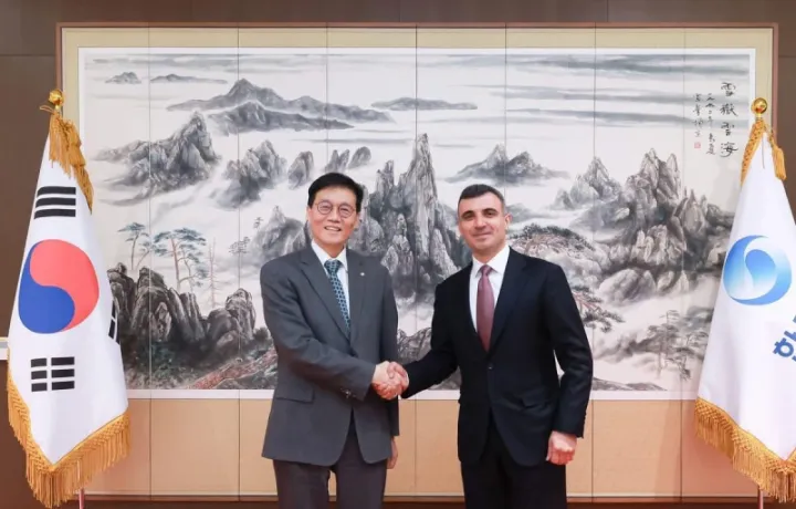 Taleh Kazımov Koreya Mərkəzi Bankının sədri ilə görüş keçirib