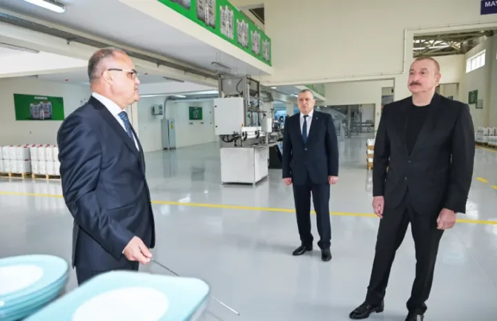 İlham Əliyev Sabirabadda -  aqrokimyəvi vasitələrin istehsalı müəssisəsinin fəaliyyəti ilə tanış olub