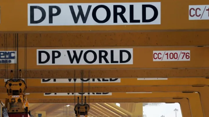 Epştein sənədlərində adı çəkilən böyük liman operatorunun rəhbəri işdən çıxarılıb