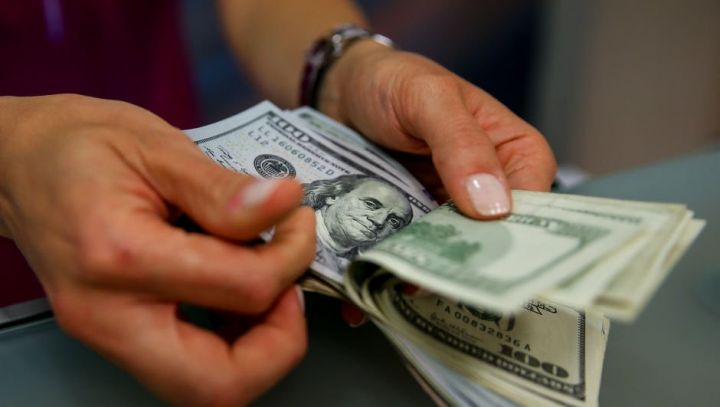 Dolların sabaha olan məzənnəsi açıqlandı