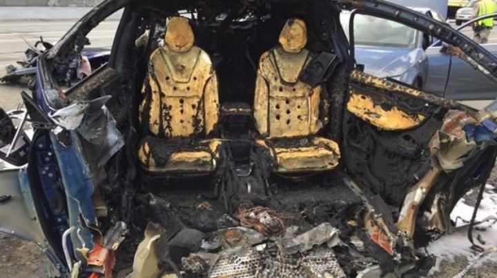 Tesla parça-parça olub, batareyası alışıb - ELEKTROMOBİLLƏR ETİBARLIDIR?