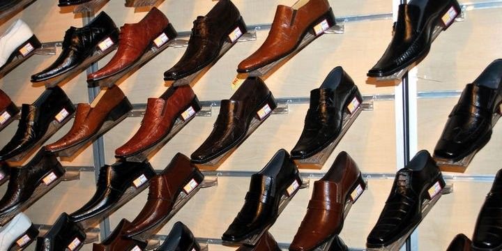 Türk Lirəsinə görə məşhur ayaqqabı markası müflis olduğunu elan edib 