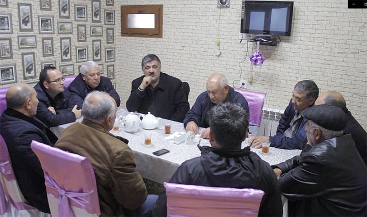 Yüzlərlə vətəndaş iri şirkəti məhkəməyə verir - "BUNUN SONU OLMALIDIR"