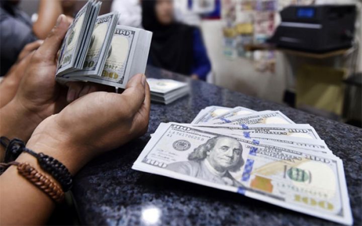 Banklarda Dollar, Avro, Rubl və Lirənin alış-satış qiymətləri