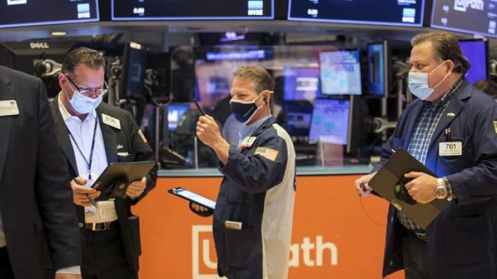 Fed-dən "şahin" proqnozlar - RİSKLİ AKTİVLƏR SATILIR