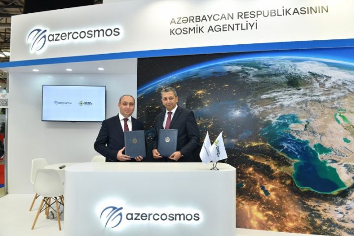 "Azərkosmos" Azərbaycanın iri kənd təsərrüfatı şirkətilə müqavilə imzaladı