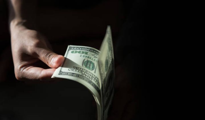 6,3 milyard manatlıq defisiti olan Azərbaycan Dəmir Yolları" 331 investordan 30 milyon dollar borc aldı