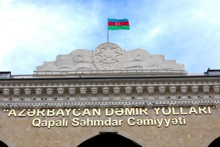 “Azərbaycan Dəmir Yolları” ixtisarlarla bağlı xəbərlərə aydınlıq gətirdi